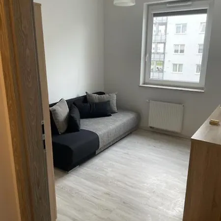 Iwaszkiewicza - Parking & Balcony Apartment Olawa