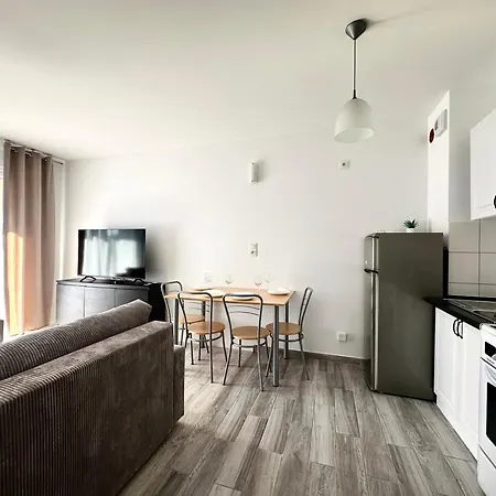 Iwaszkiewicza - Parking & Balcony Олава