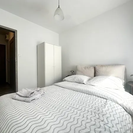 Iwaszkiewicza - Parking & Balcony