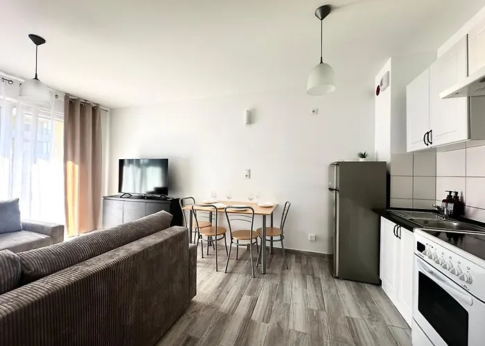 Iwaszkiewicza - Parking & Balcony Olawa