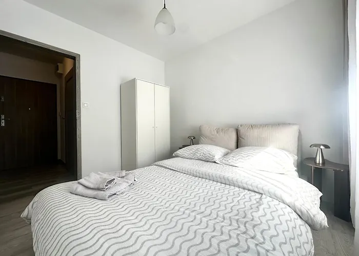 Iwaszkiewicza - Parking & Balcony